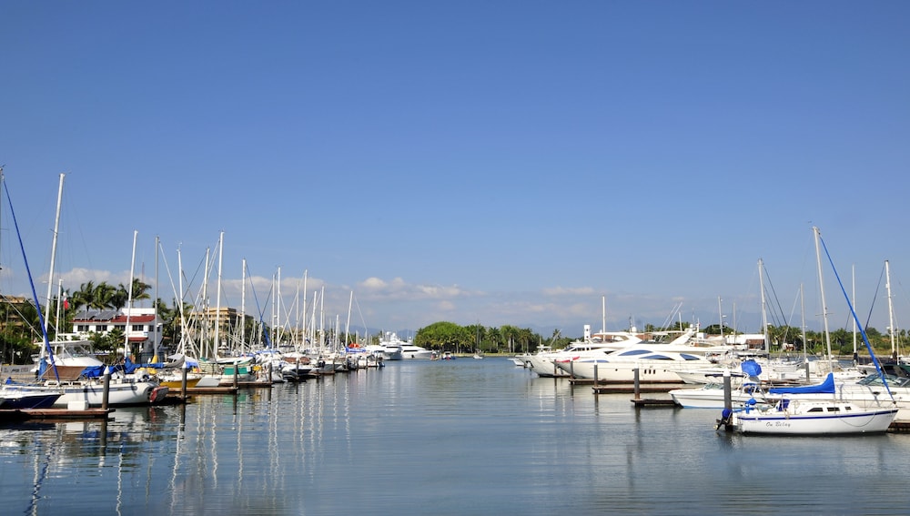 Hotel Boutique Marina Banderas 43/50