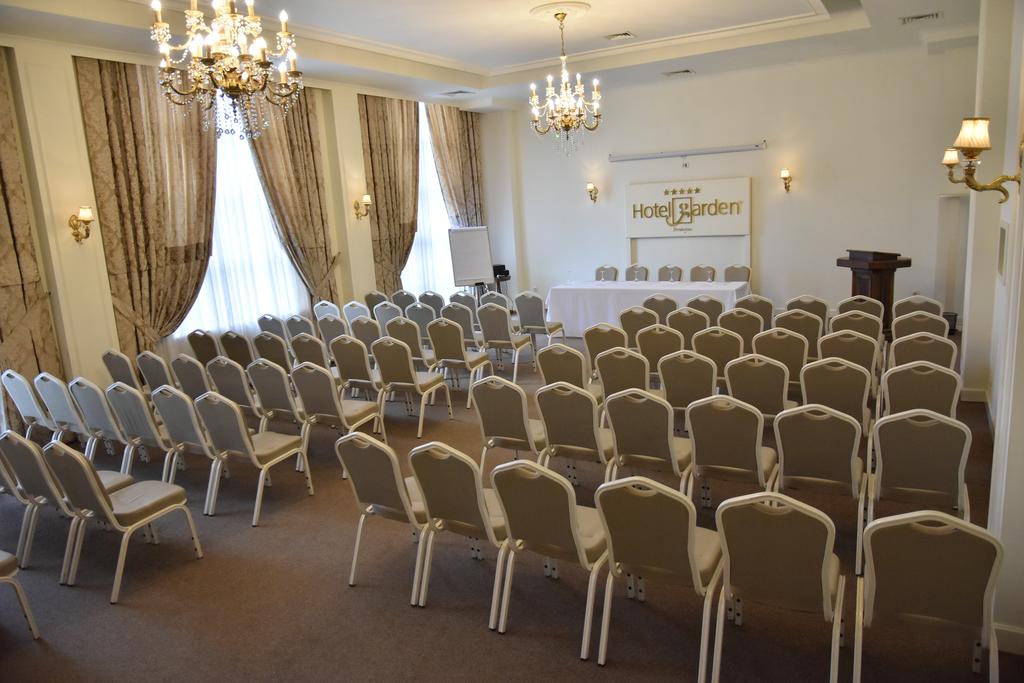 Garden Hotel Pristina 16/18