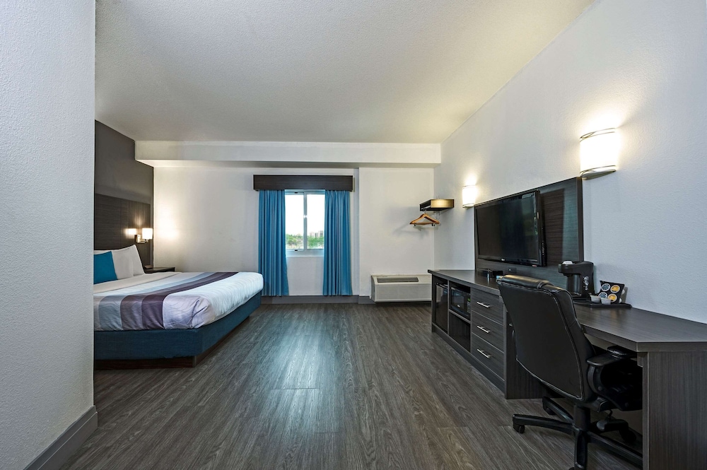 Comfort Hotel Niagara Falls 29/44