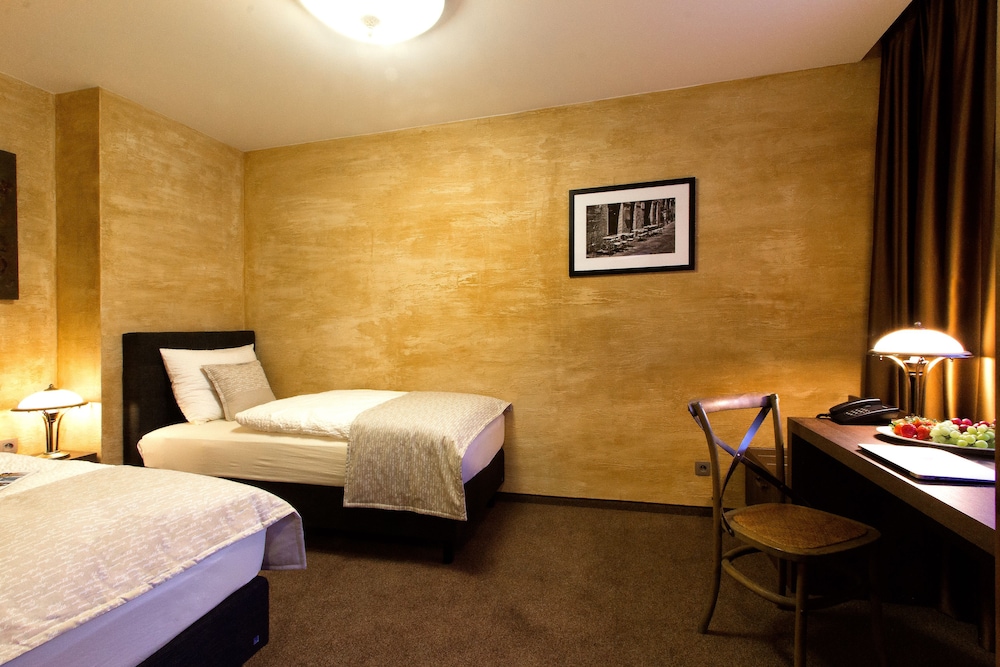 Hotel Berg 16/50