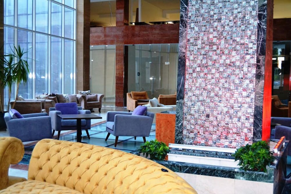 DELORA HOTEL AND SUITES 42/65