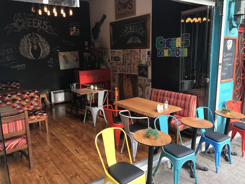 Cheers Midtown Hostel 21/34