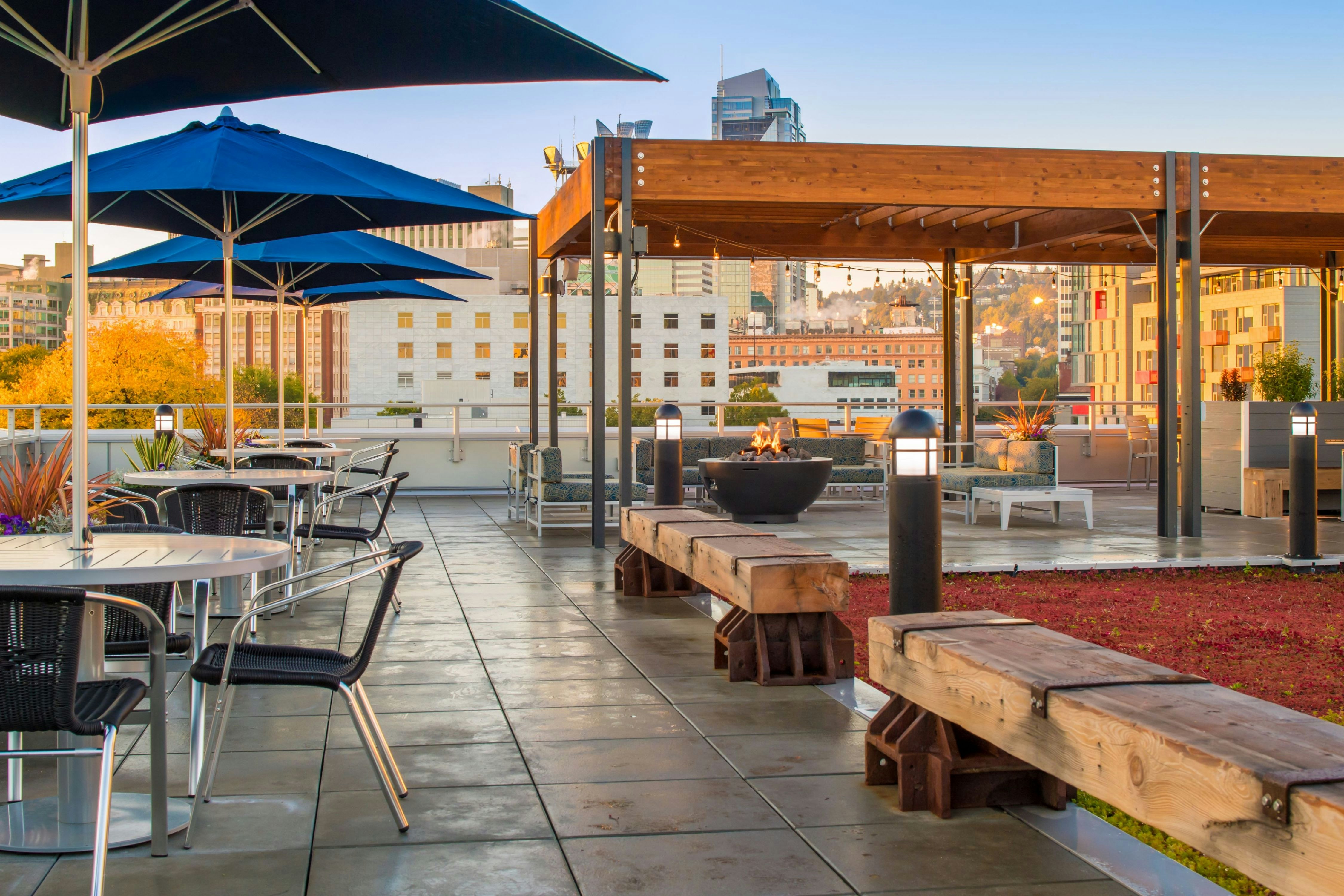 Hampton Inn and Suites by Hilton Portland-Pearl District 40/48
