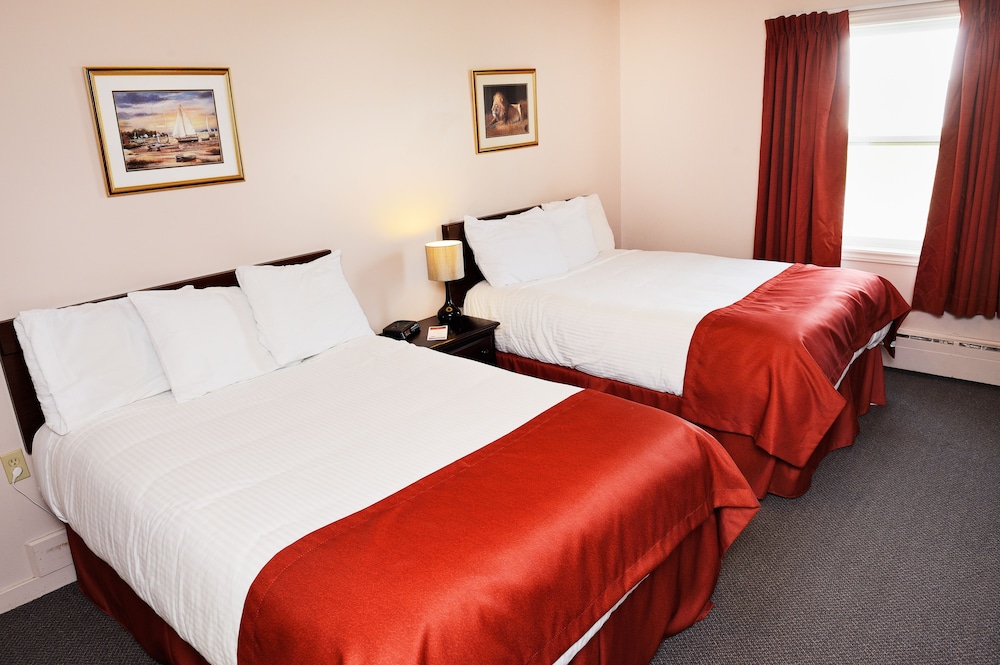 Slemon Park Hotel & Conference Centre 9/35