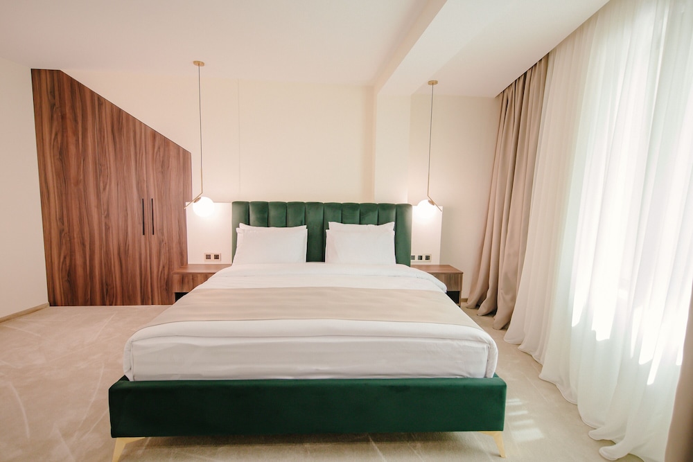 Standard, King Bed, Accessible