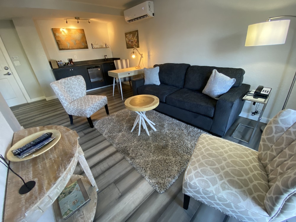 Artisan Downtown 54/80
