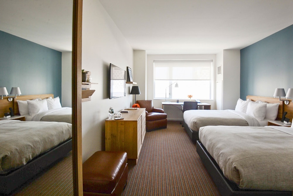 TRADITIONAL, 2 DOUBLE BEDS