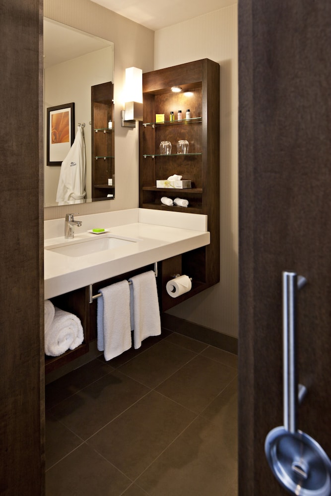 Delta Grand Okanagan Resort 21/62