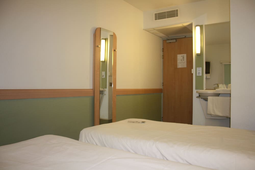IBIS BUDGET ISSOIRE 19/49