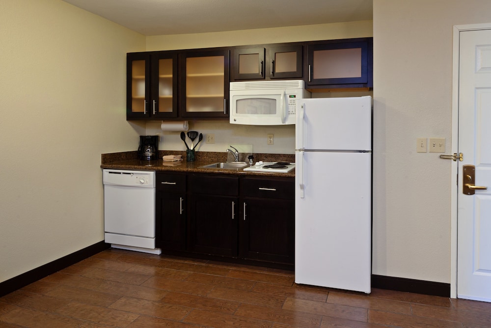 Staybridge Suites Fairfield Napa Valley Area 24/66