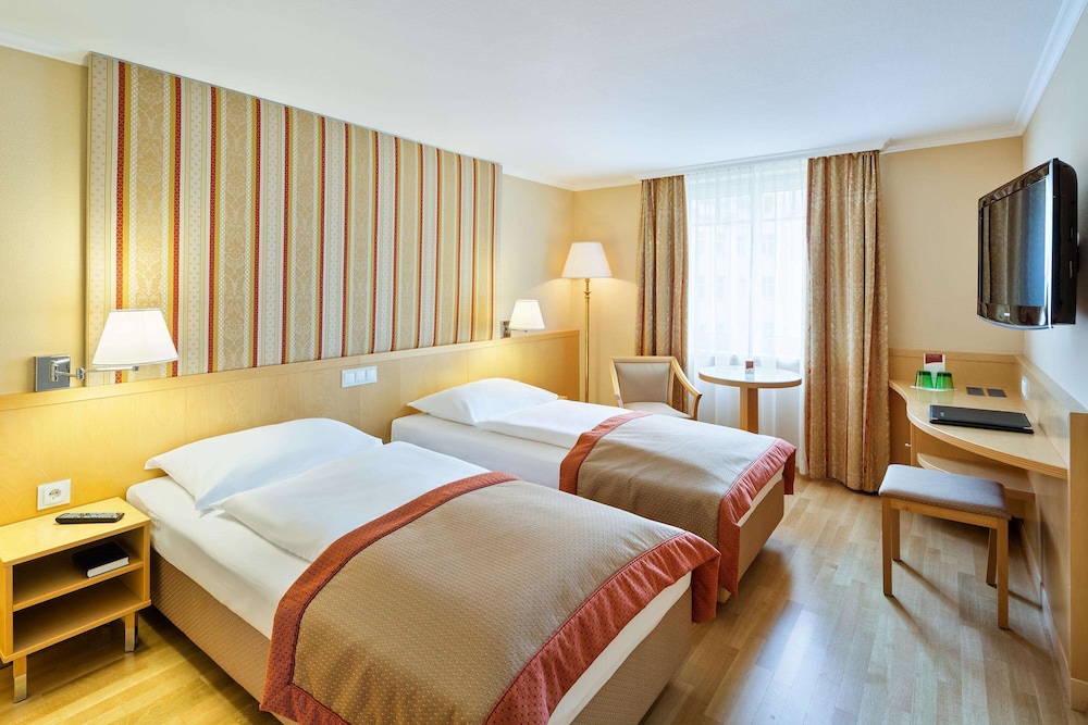 CLASSIC, TWIN BEDS