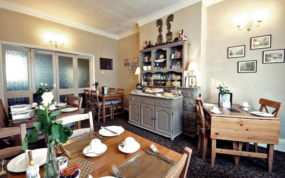 The Farthings Guest House 62/70