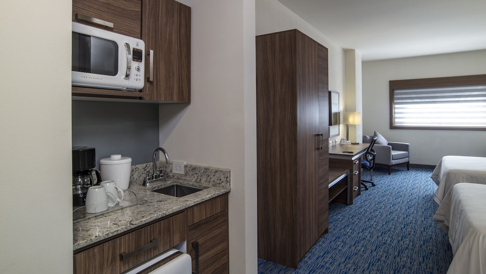 Holiday Inn Express And Suites Ciudad Obregon 38/77
