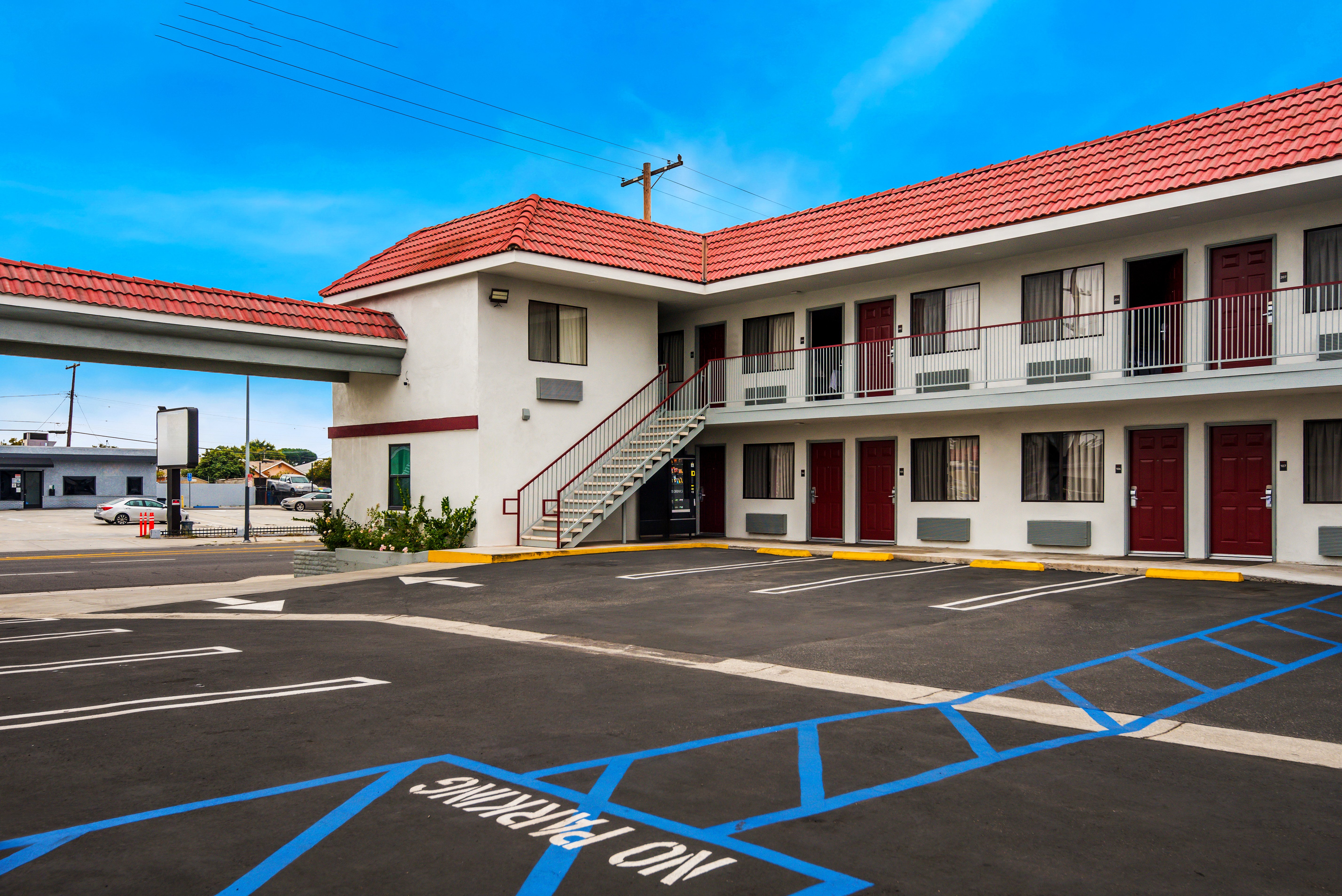Red Roof Inn Los Angeles - Wilmington, CA 21/26