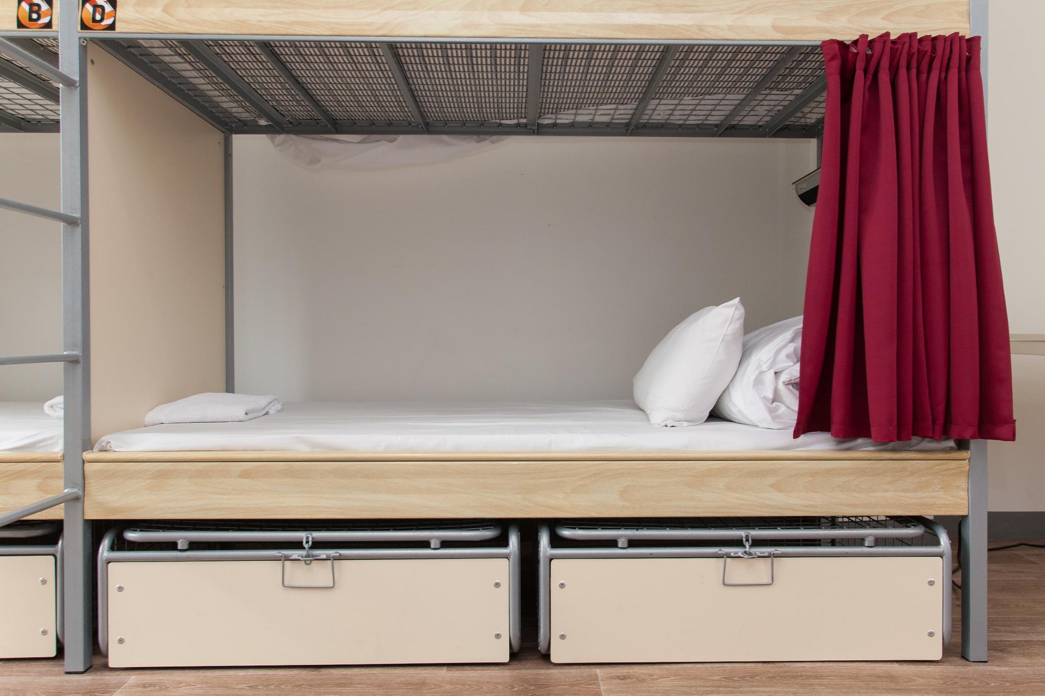 Private, 6 Beds, 3 Bunk Beds, Private Bathroom