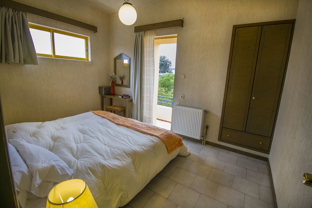 Lycasti Maisonettes 5/41