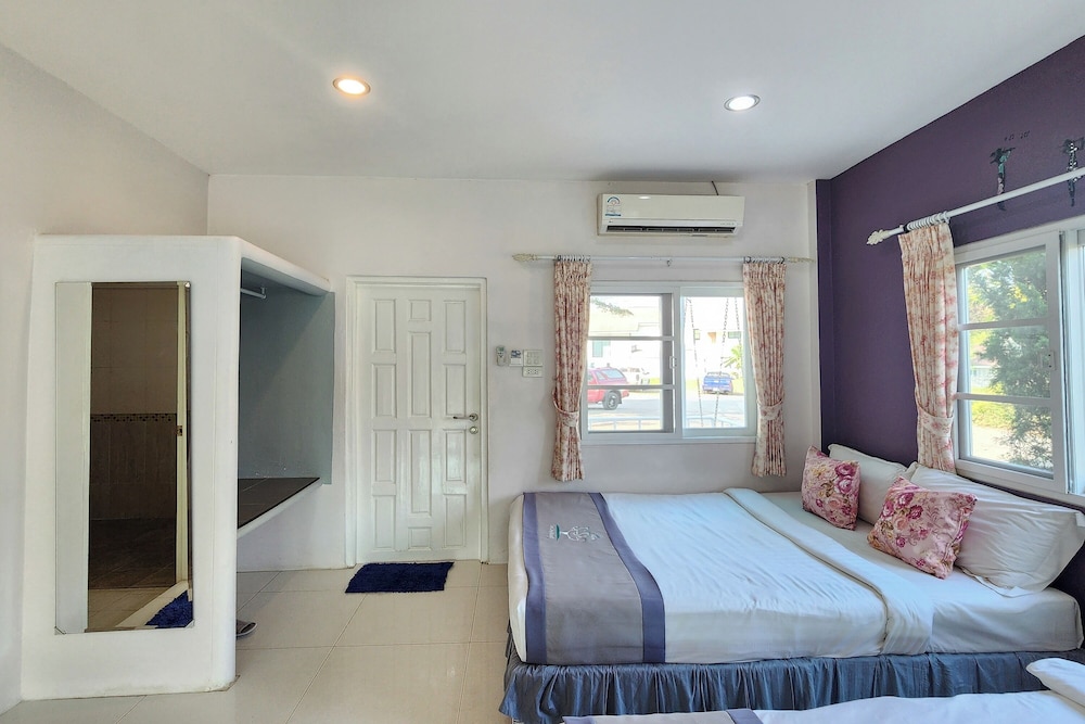 Sky, 2 Double Beds