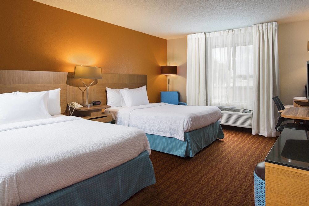 Fairfield Inn Suites By Marriott Ft Myers Cape Coral 7/50
