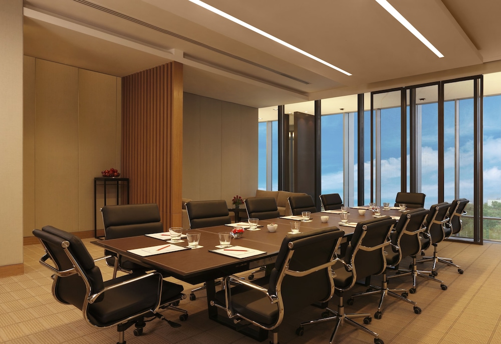 Trident Hyderabad 48/54