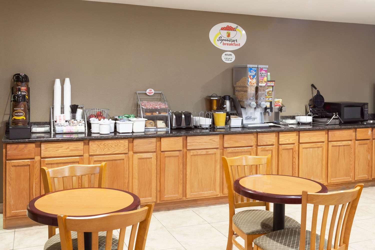 Econo Lodge Chillicothe IL 18/25