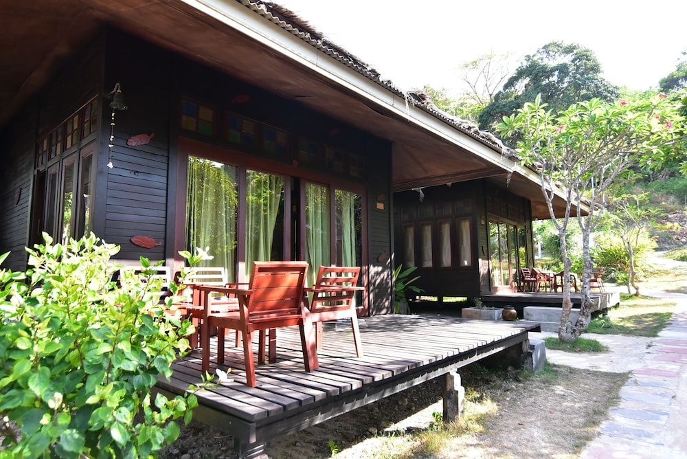 Koh Ngai Thanya Beach Resort 7/65