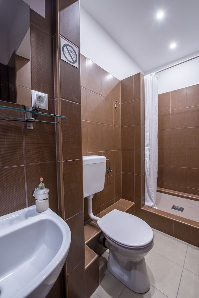 Chesscom Hotel 13/73