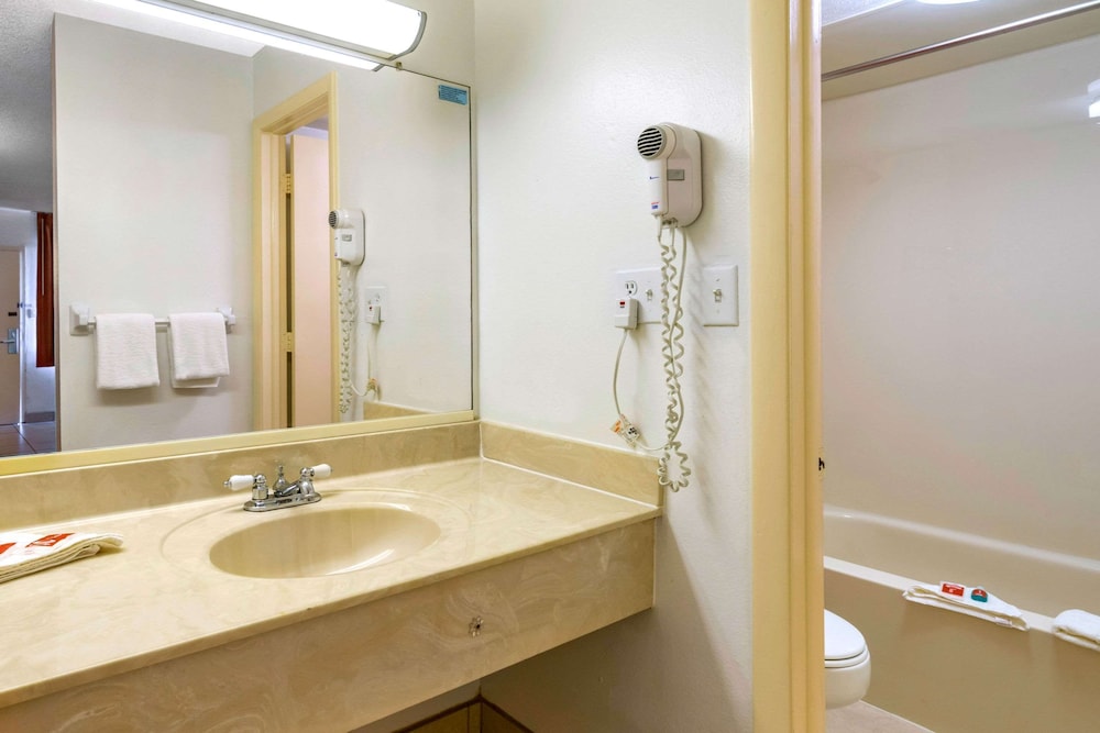 ROOM, 2 DOUBLE BEDS, GROUND FLOOR