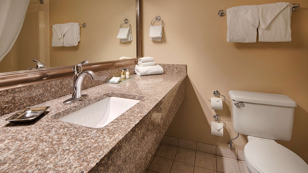 غرفة قياسية بسريرين كوين، Best Western Mountainview Inn 4/4