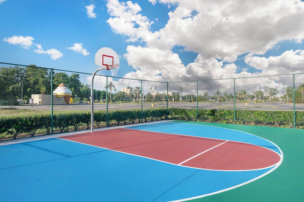 Parkway International Resort 35/63