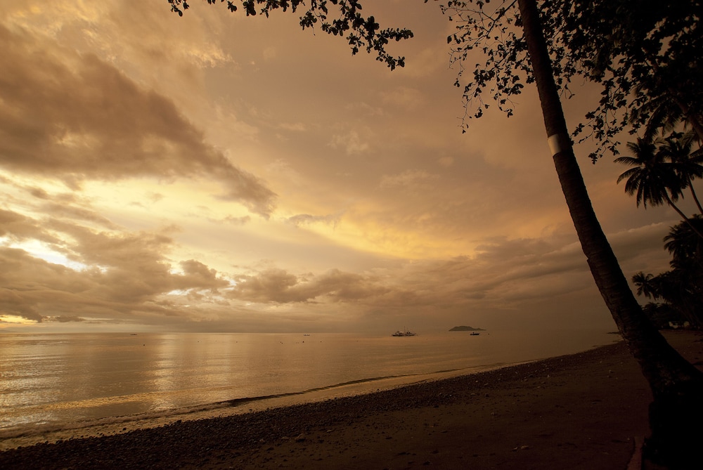 Atmosphere Resorts And Spa 65/70