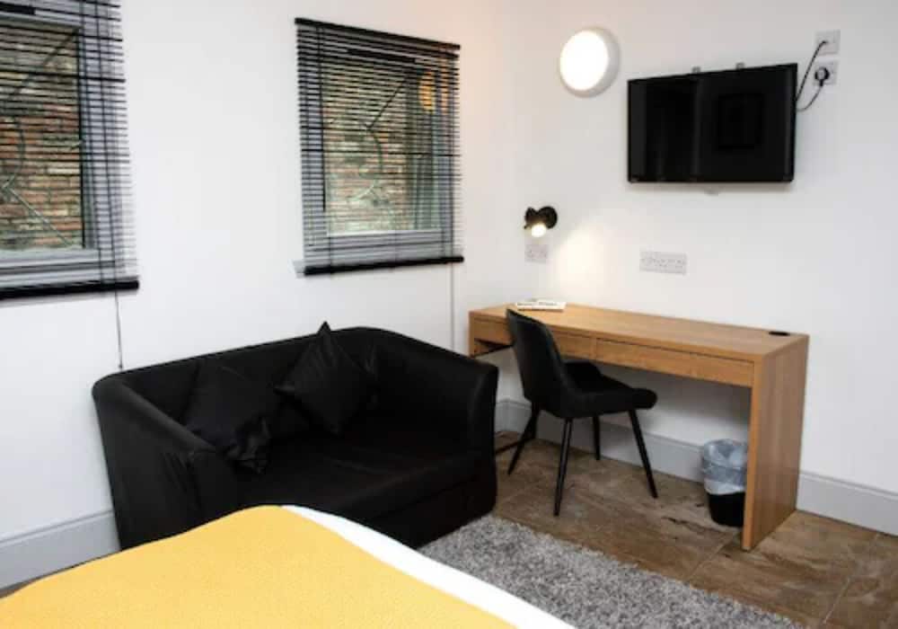 Siberia Bar and Hotel 23/31