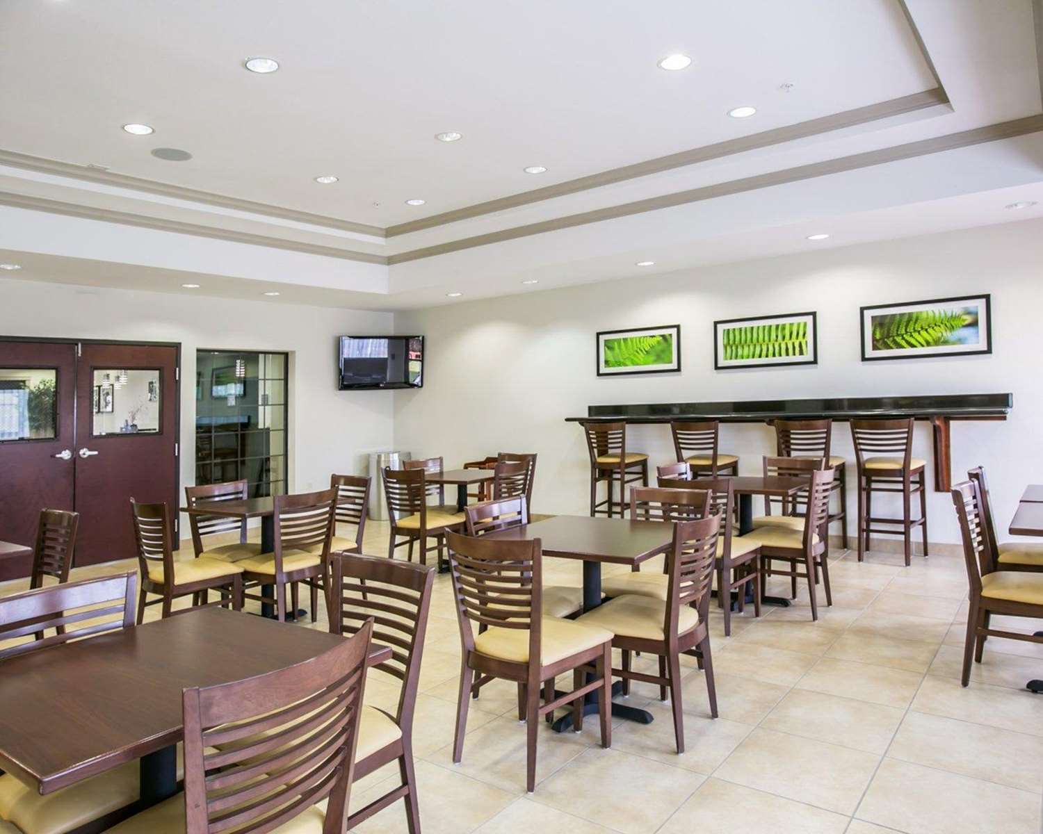 Restwell Inn Suites Houston 31/45