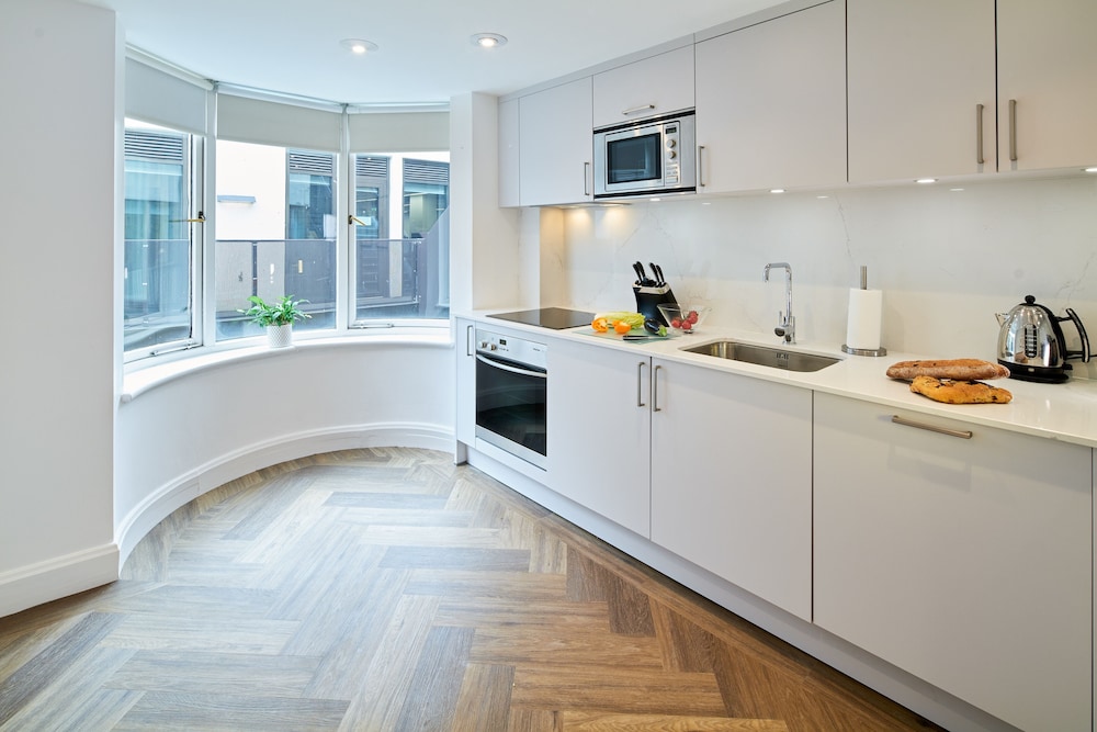 Cheval Knightsbridge 10/50