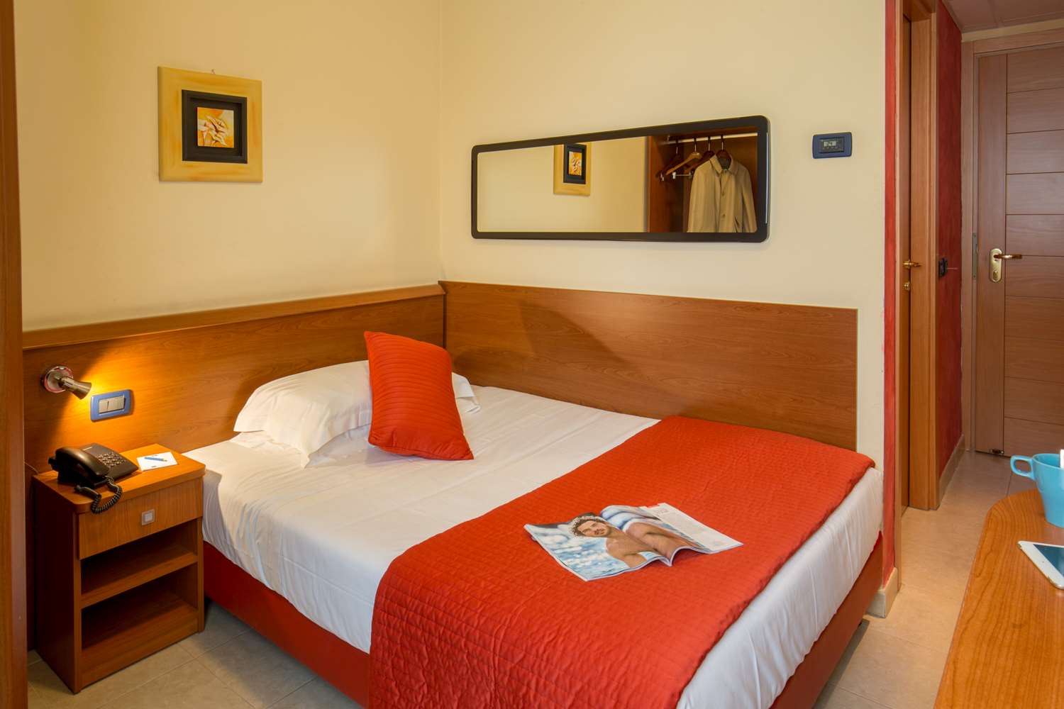 Economy, Double Bed