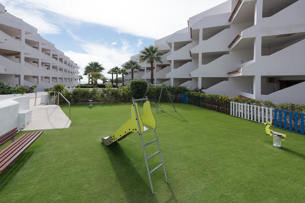 PALOMA BEACH APARTMENTS 28/57