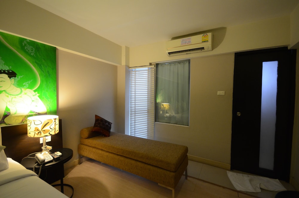 Chaba Inn Srinakarin 22/28