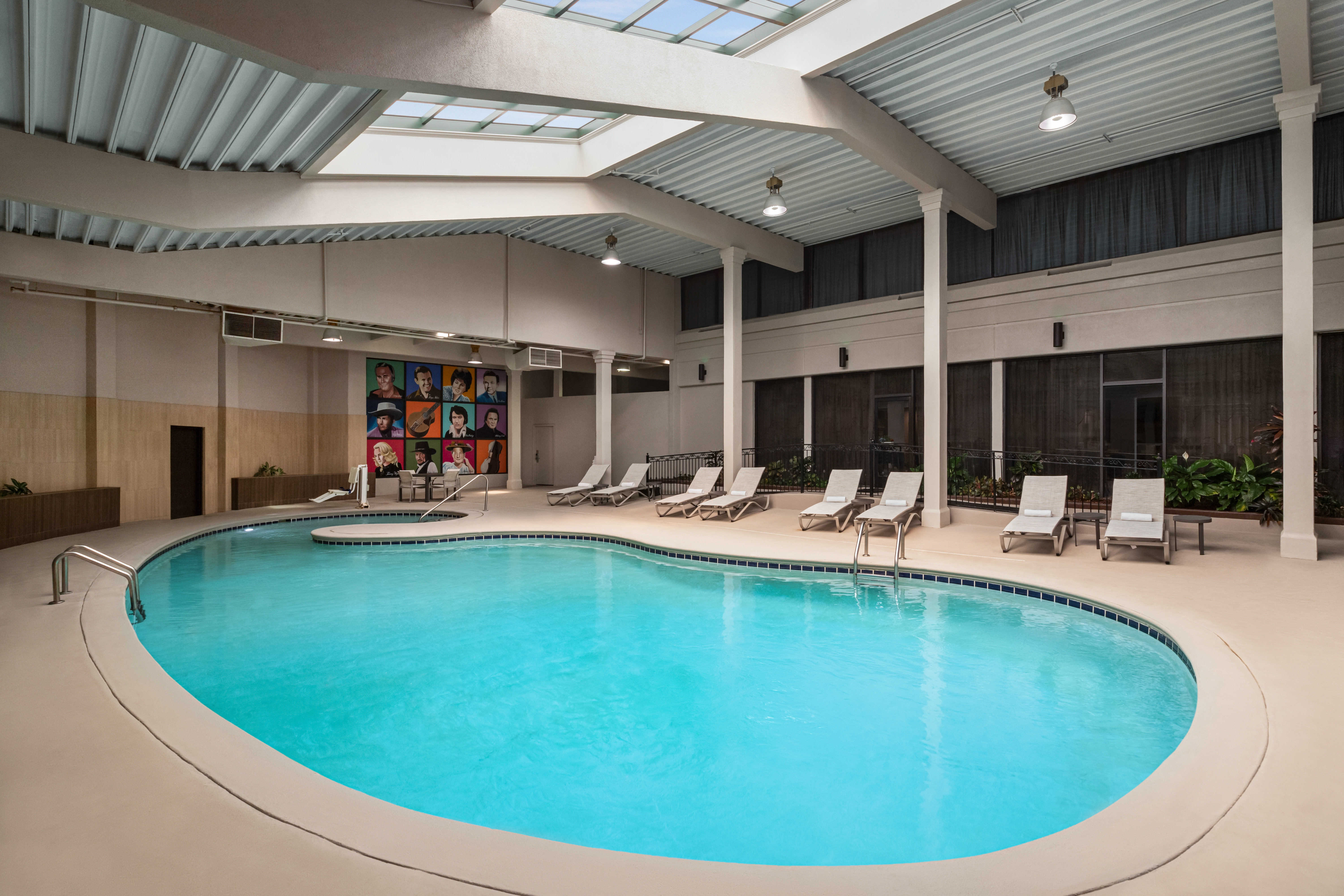 Holiday Inn Nashville Downtown Stadium, an IHG Hotel 5/13