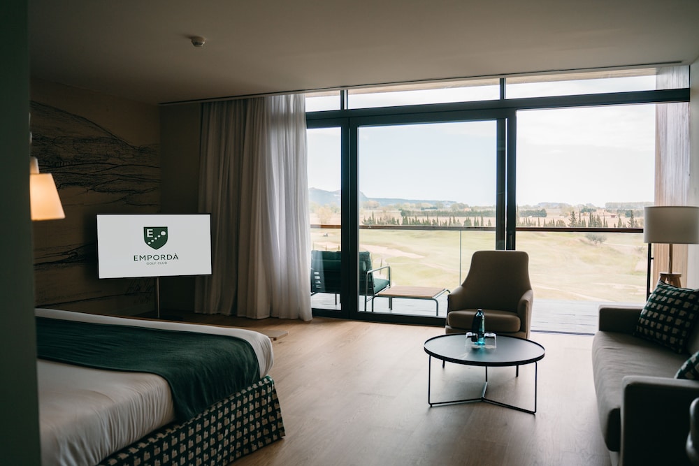 Emporda Golf Resort 48/60
