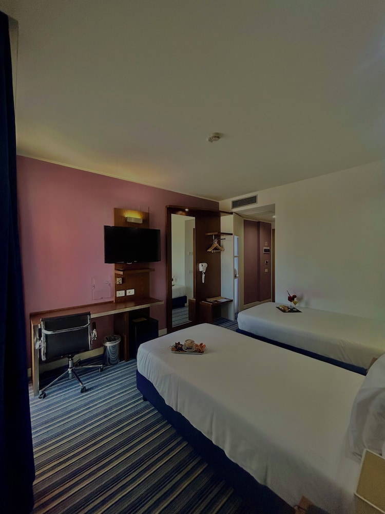 Gp Hotel 16/32