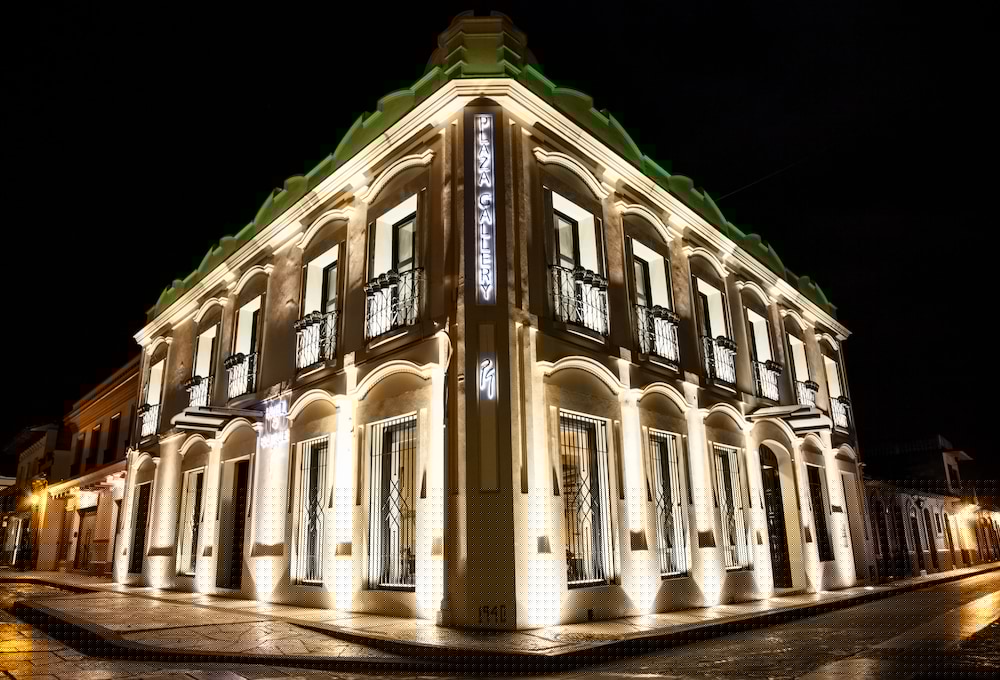 Plaza Gallery Hotel & Boutique 1/70