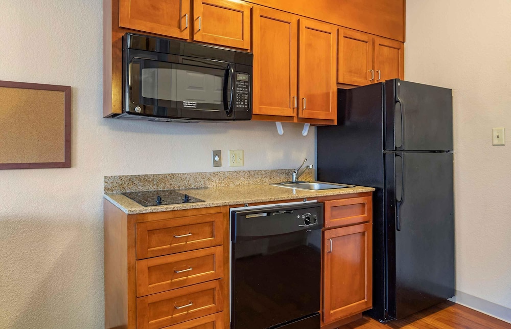 Extended Stay America Suites Houston - IAH Airport 7/62