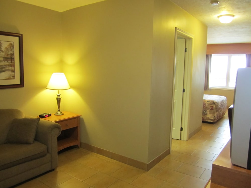 Auberge Bouctouche Inn & Suites 30/49