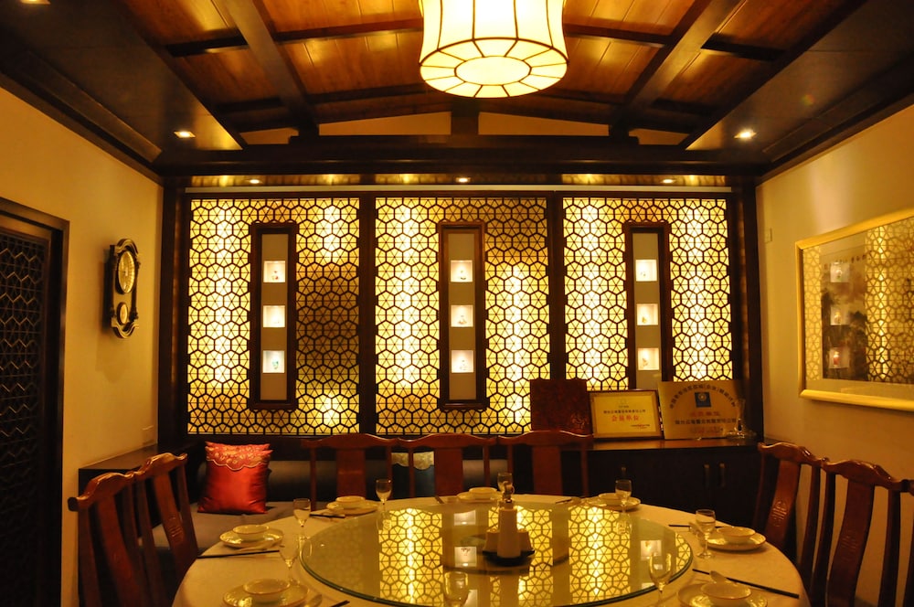 The Brigh Eco Hotel Yantai 34/56