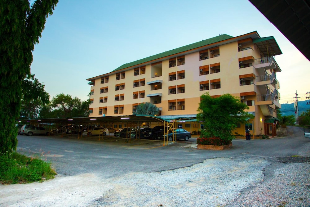 The Residence Hotel 3/39