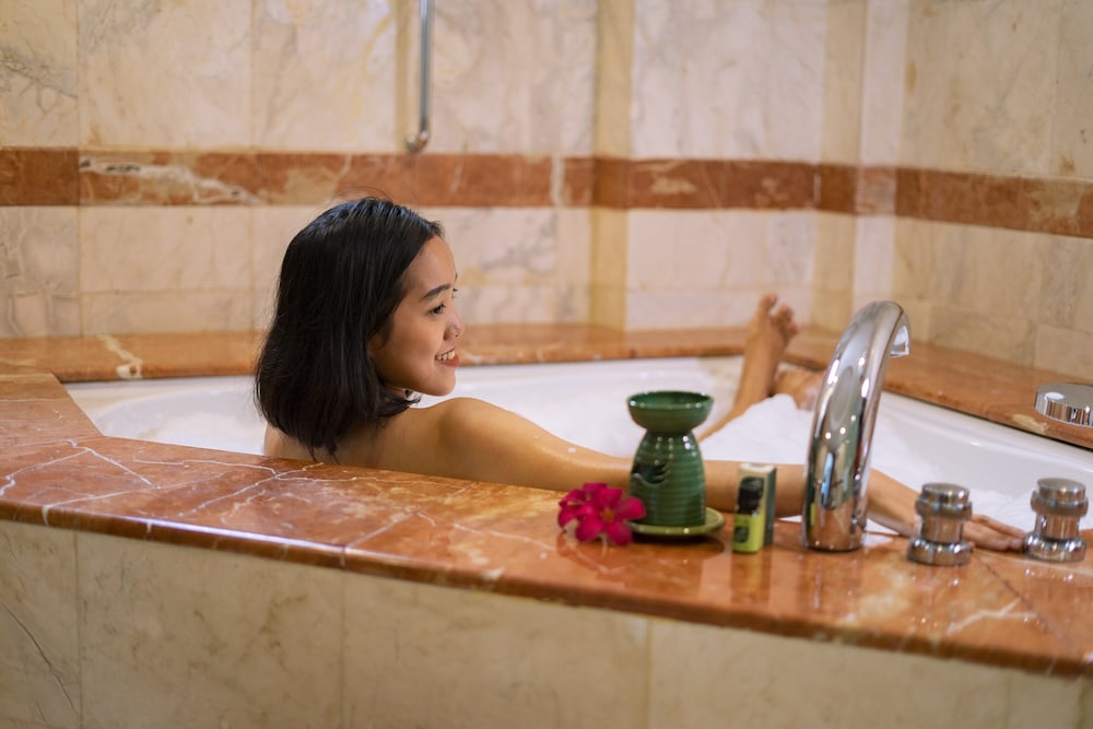 HOLIDAY INN RESORT BATAM 8/80