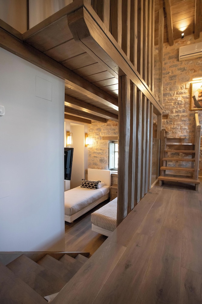 Akrolithi Guesthouse 39/63