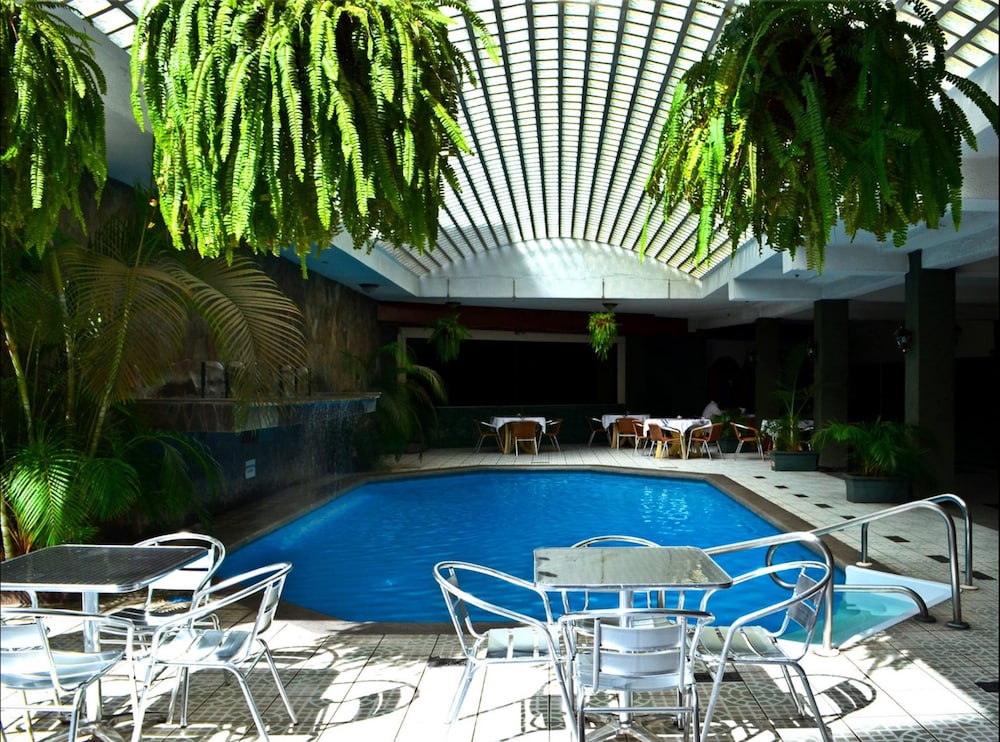 Excelsior Hotel 21/23