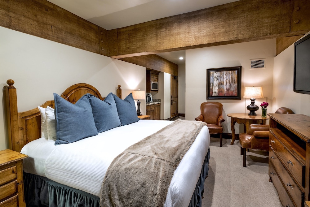 3 Bedrooms, Luxury, Suite, 2 King Beds, Queen Murphy Bed, Mountain View, 3 Murphy Beds, 2 Queen Beds, Queen Bed, 3 Bathrooms