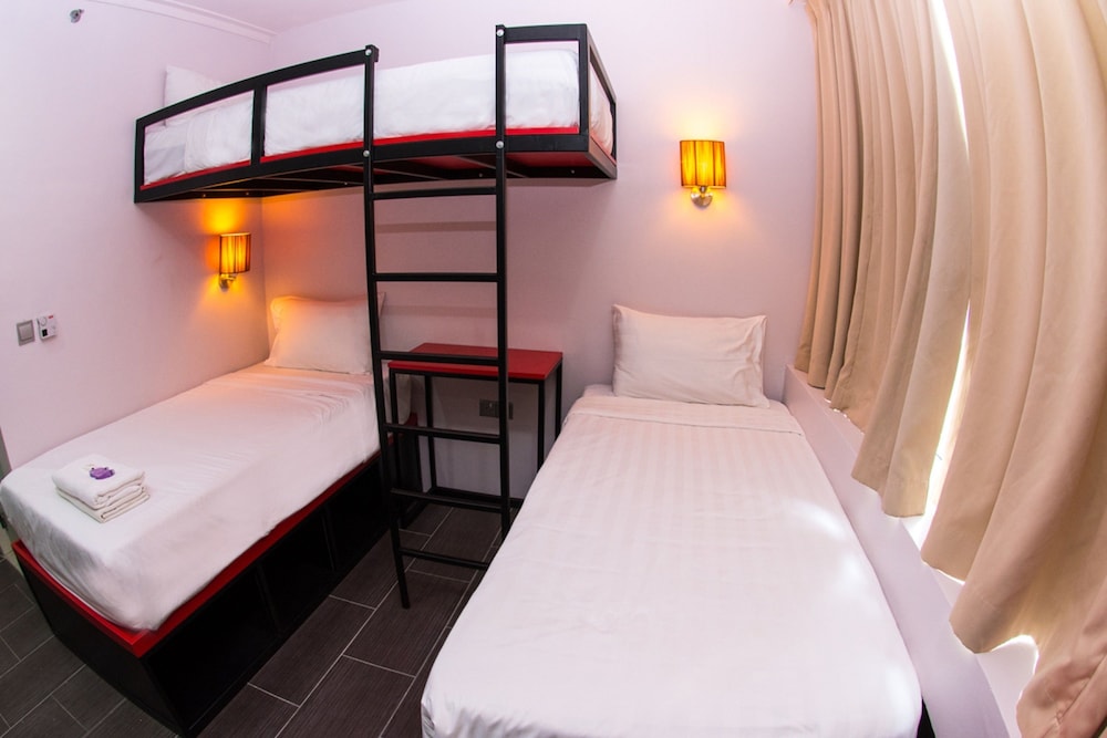 Tune Hotel Waterfront Kuching 32/39