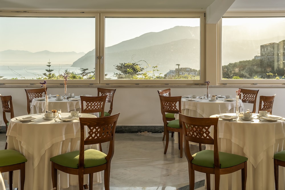 Grand Hotel Vesuvio Sorrento 50/72